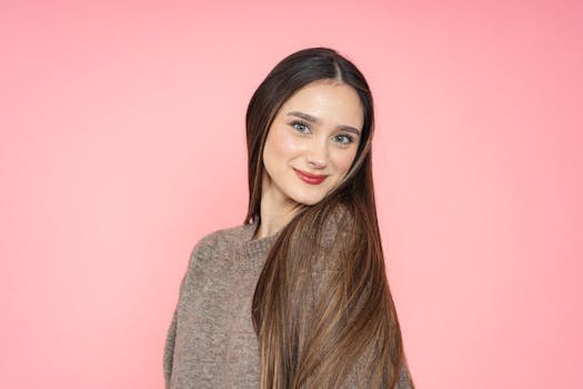 Dicas essenciais para cuidar do cabelo liso natural. Aprenda como controlar a oleosidade, dar volume e manter o brilho sem pesar os fios.